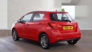 2014 Toyota Yaris 1.33 Dual Vvt-I Icon Euro 5 5dr Euro 5 in Red — image 4