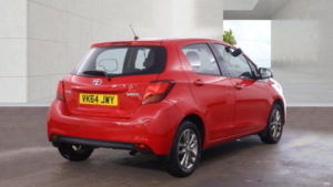 2014 Toyota Yaris 1.33 Dual Vvt-I Icon Euro 5 5dr Euro 5 in Red — image 5