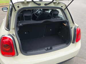2014 MINI Hatch 1.5 Cooper D Hatchback 3dr Diesel Auto Euro 6 (s/s) (116 Ps) in White — image 6