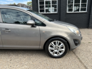 2013 Vauxhall Corsa 1.4 16v Energy in Brown — image 5