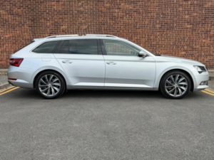 2019 Skoda Superb 2.0 Tsi Laurin & Klement DSG 4WD Euro 6 (s/s) 5dr in Silver — image 4