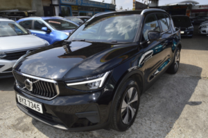 2022 Volvo Xc40 1.5 Core T4 (211 Hp) Auto in Black — image 3