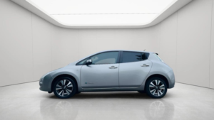 2015 Nissan Leaf 24kwh Tekna Auto 5dr in Silver — image 3