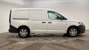 2023 Volkswagen Caddy Maxi 2.0 Tdi C20 Commerce Lwb Euro 6 (s/s) 6dr in White — image 3