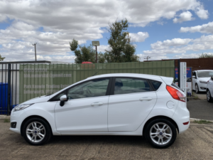 2016 Ford Fiesta 1.0 T Zetec in White — image 4