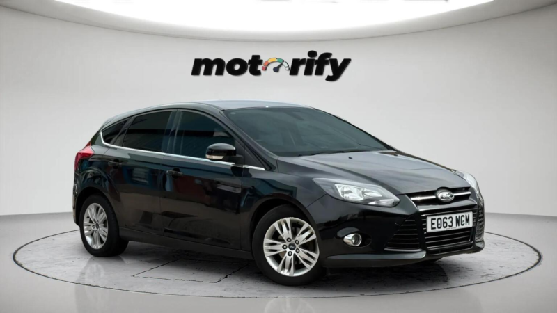 2013 Ford Focus 1.6 Titanium Navigator Powershift Euro 5 5dr in Black — image 1