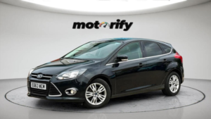2013 Ford Focus 1.6 Titanium Navigator Powershift Euro 5 5dr in Black — image 2