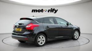 2013 Ford Focus 1.6 Titanium Navigator Powershift Euro 5 5dr in Black — image 5