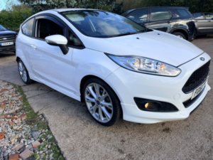 2016 Ford Fiesta 1.0 T Ecoboost Zetec S in White — image 2