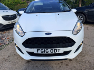 2016 Ford Fiesta 1.0 T Ecoboost Zetec S in White — image 4
