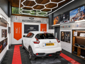 2014 Nissan Juke 1.2 Dig-T Tekna Euro 5 (s/s) 5dr Euro 5 in White — image 4