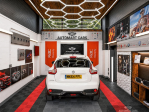 2014 Nissan Juke 1.2 Dig-T Tekna Euro 5 (s/s) 5dr Euro 5 in White — image 5