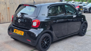 2017 Smart Forfour 0.9t Prime Sport (premium) Twinamic Euro 6 (s/s) 5dr in Black — image 6