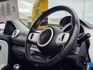 2016 Renault Twingo 0.9 Tce Energy Dynamique Hatchback 5dr Petrol Manual Euro 6 (s/s) (90 Ps) in Black — image 3