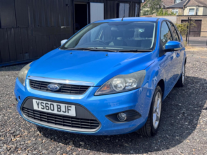 2011 Ford Focus 1.6 Zetec 5dr in Blue — image 4