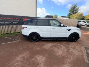 2017 Land Rover Range Rover Sport 3.0 Sd V6 Hse in White — image 3