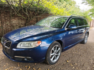 2013 Volvo V70 1.6 T4 Se Lux Estate 5dr Petrol Powershift Euro 5 (180 Ps) in Blue — image 3