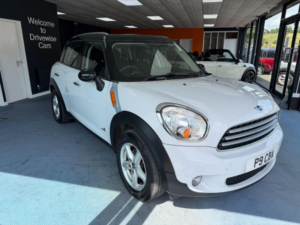2014 MINI Countryman 1.6 Cooper All4 Euro 6 (s/s) 5dr in White — image 3