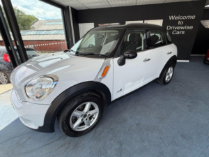 2014 MINI Countryman 1.6 Cooper All4 Euro 6 (s/s) 5dr in White — image 5