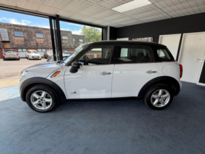 2014 MINI Countryman 1.6 Cooper All4 Euro 6 (s/s) 5dr in White — image 6