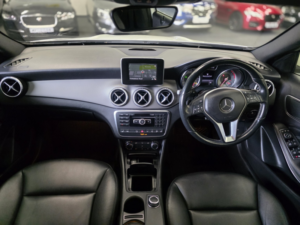 2014 Mercedes-Benz Gla 2.1 Gla220 Cdi Se in White — image 2