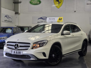 2014 Mercedes-Benz Gla 2.1 Gla220 Cdi Se in White — image 4