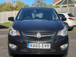2015 Vauxhall Viva 1.0i Sl Euro 6 5dr in Black — image 2