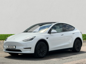 2024 Tesla Model Y (dual Motor) Long Range SUV 5dr Electric Auto 4wde (384 Bhp) in White — image 4