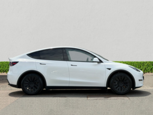 2024 Tesla Model Y (dual Motor) Long Range SUV 5dr Electric Auto 4wde (384 Bhp) in White — image 5