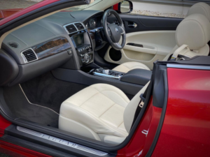 2014 Jaguar Xk 5.0 V8 Portfolio in Red — image 2