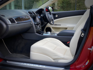 2014 Jaguar Xk 5.0 V8 Portfolio in Red — image 4