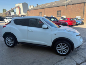 2013 Nissan Juke 1.6 Acenta Premium CVT Euro 5 5dr in White — image 3