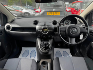 2008 Mazda Mazda2 1.4d Ts Euro 4 5dr in Silver — image 3