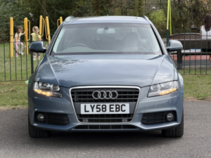 2008 Audi A4 Avant 2.0 Tdi Executive Se in Blue — image 3