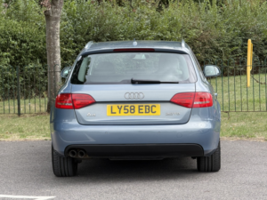 2008 Audi A4 Avant 2.0 Tdi Executive Se in Blue — image 4