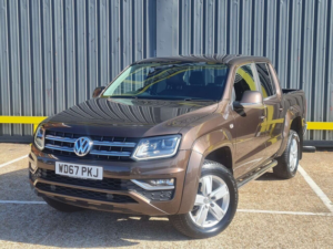2018 Volkswagen Amarok 3.0 Tdi V6 Bluemotion Tech Highline Pickup Double Cab 4dr Diesel Auto 4motion Euro 6 (s/s) (224 Ps) in Brown — image 2
