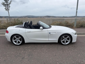 2010 BMW Z4 2.5 23i M Sport Sdrive Euro 5 2dr in White — image 2