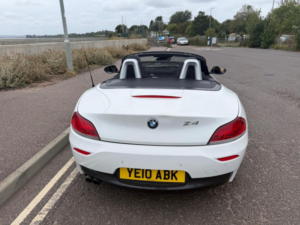 2010 BMW Z4 2.5 23i M Sport Sdrive Euro 5 2dr in White — image 4