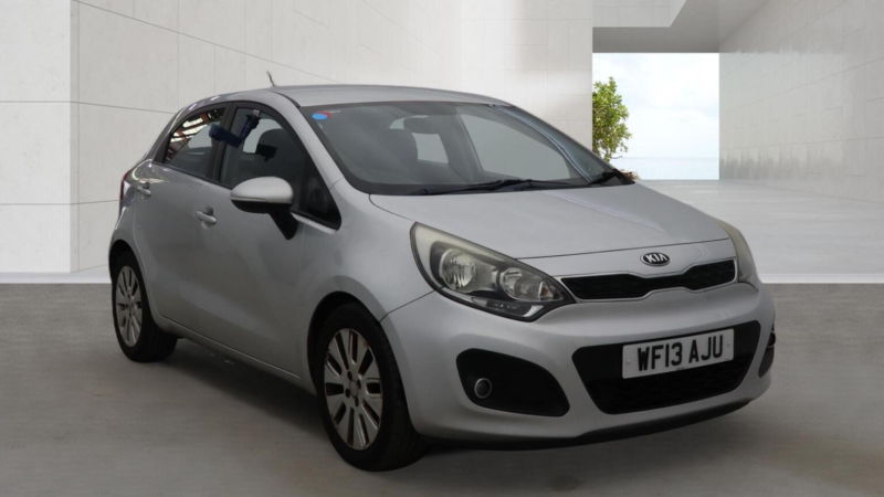 2013 Kia Rio 1.4 2 Euro 5 5dr in Silver — image 1