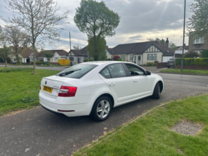 2019 Skoda Octavia 1.5 Tsi Act Se Technology in White — image 4