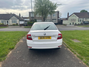 2019 Skoda Octavia 1.5 Tsi Act Se Technology in White — image 5