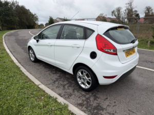 2012 Ford Fiesta 1.3 Zetec in White — image 5