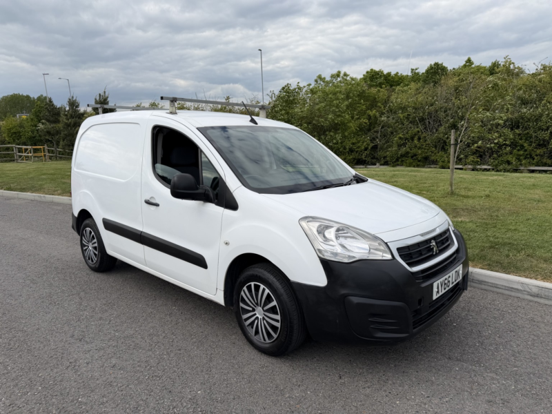 2016 Peugeot Partner 1.6 Bluehdi 854 Professional in White — image 1