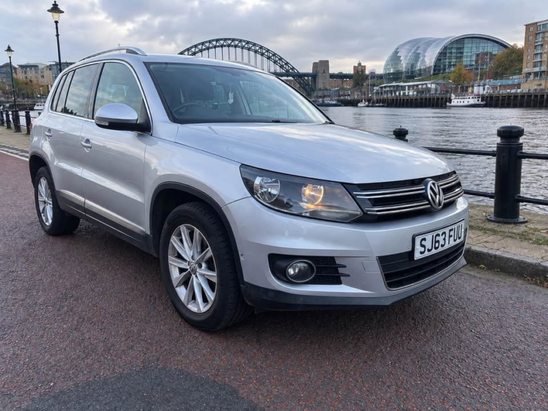2013 Volkswagen Tiguan 2.0 Tdi Bluemotion Tech Se SUV 5dr Diesel DSG 4WD Euro 5 (s/s) (140 Ps) in Silver — image 1