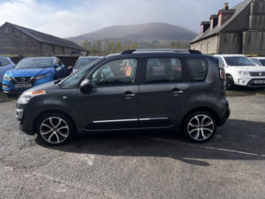2017 Citroen C3 Picasso 1.6 Bluehdi Platinum in Grey — image 3