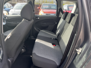 2017 Citroen C3 Picasso 1.6 Bluehdi Platinum in Grey — image 5