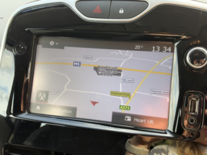 2016 Renault Clio 0.9 Dynamique S Nav Tce 90 in White — image 2