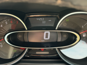 2016 Renault Clio 0.9 Dynamique S Nav Tce 90 in White — image 4
