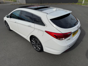 2016 Hyundai I40 1.7 Crdi Blue Drive Premium Tourer Euro 6 (s/s) 5dr in White — image 2
