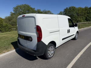 2015 Fiat Doblo 1.3 Doblo Cargo Cargo 1.3 90 Multijet Ii in White — image 4